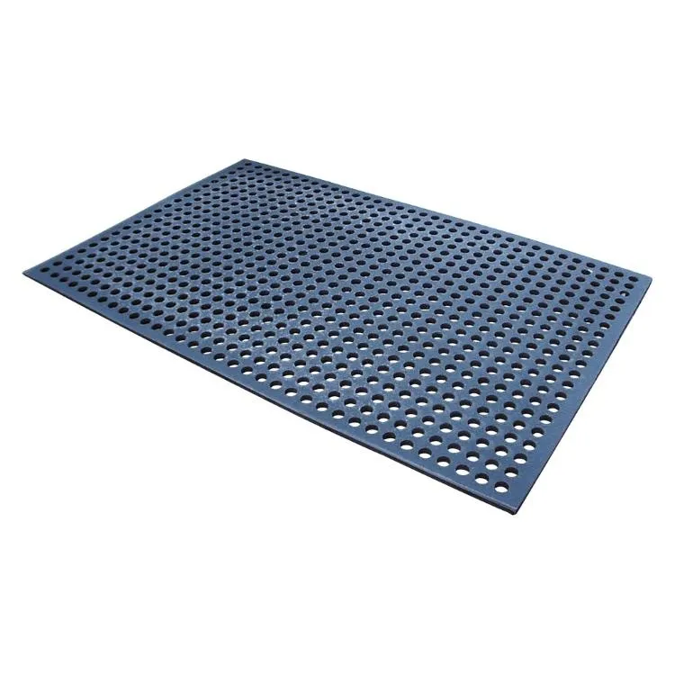 Gummimatte mit Löchern 165 x 110 cm